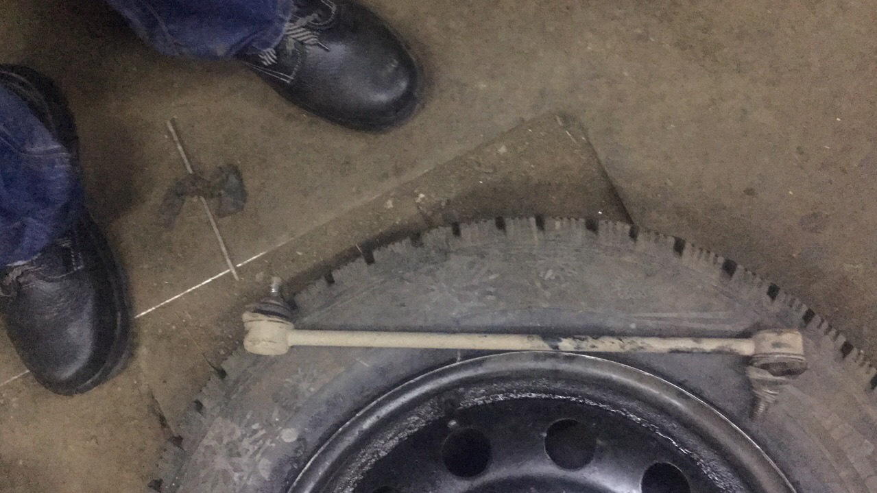 Стойки спу перед — Land Rover Freelander 2, 3,2 л, 2007 года ...