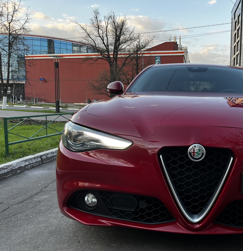 Перестали работать ДХО + замена ПТФ — Alfa Romeo Giulia (952), 2,2 л, 2017  года | тюнинг | DRIVE2