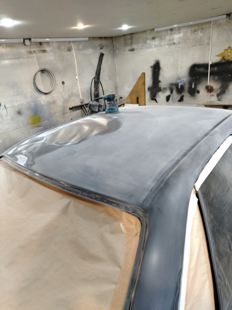 Прошпаклевал крышу — Audi 100 (C4)