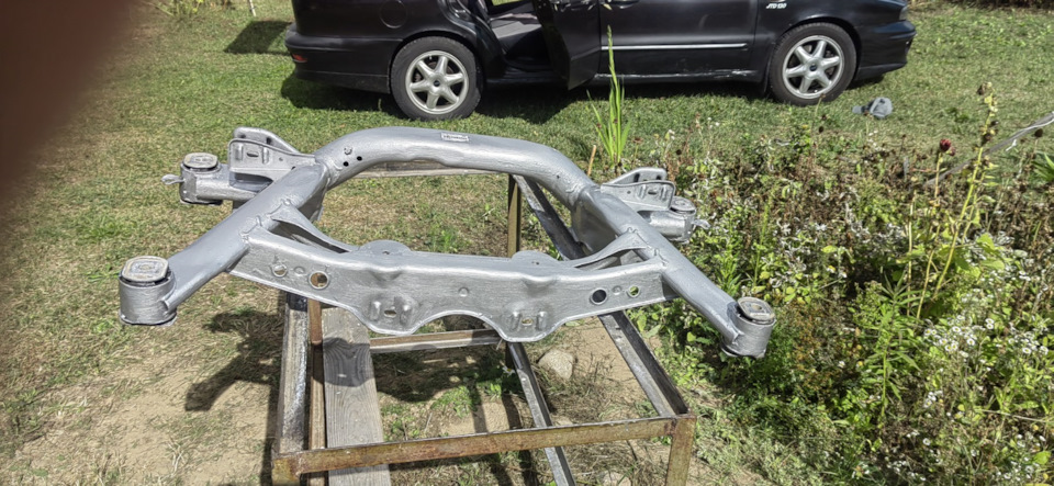 Тут уже убрали моменты, где была не большая ржавчина и покрасили — Skoda Superb Mk2