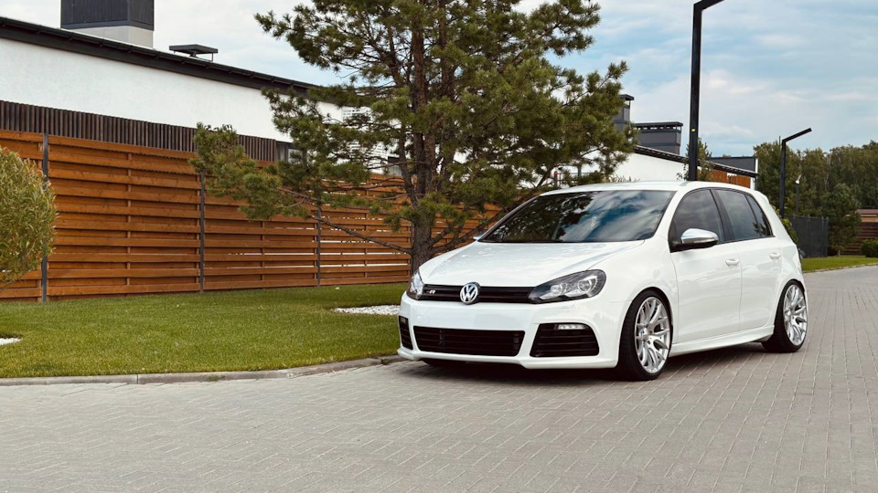 Volkswagen Golf MK006