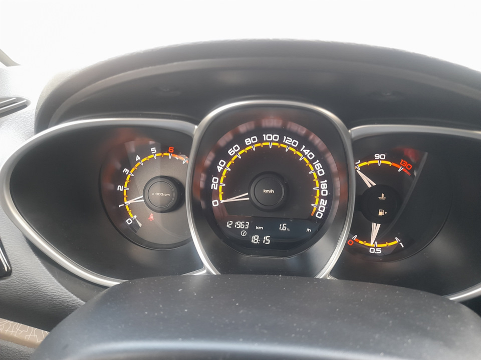 Не долго музыка играла🥲 — Lada Vesta SW (1G), 1,6 л, 2019 года ...