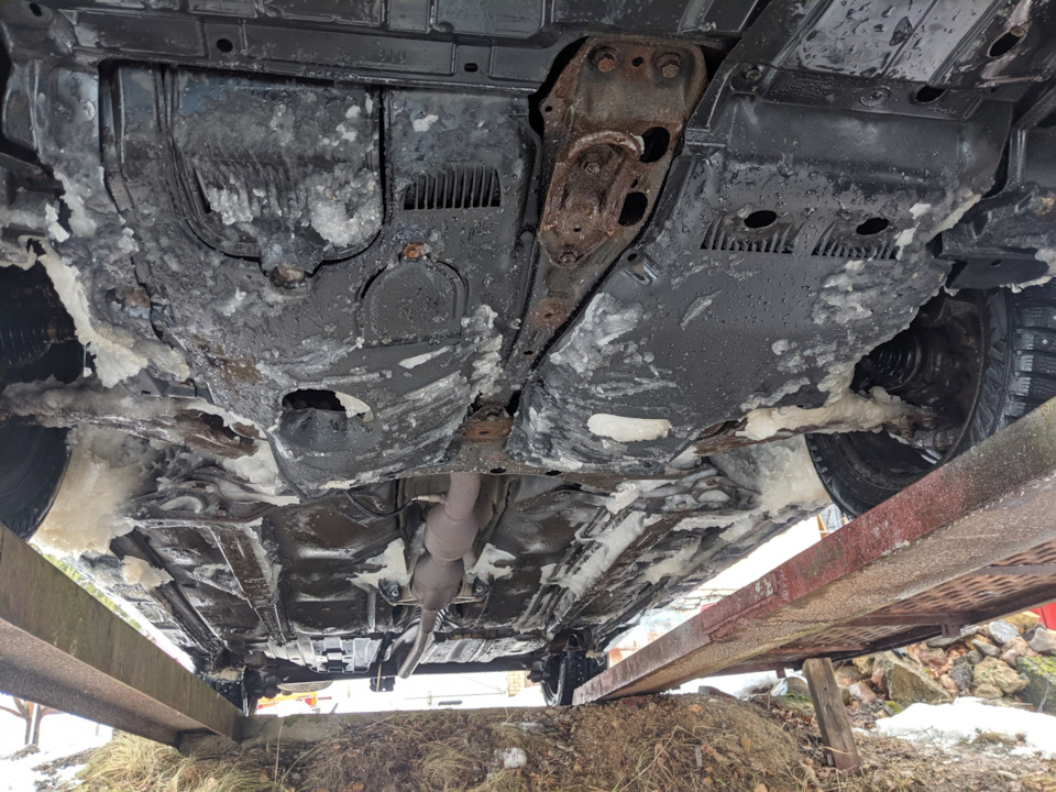 Установил защиту поддона — Toyota Corolla Verso, 1,6 л, 2004 года ...