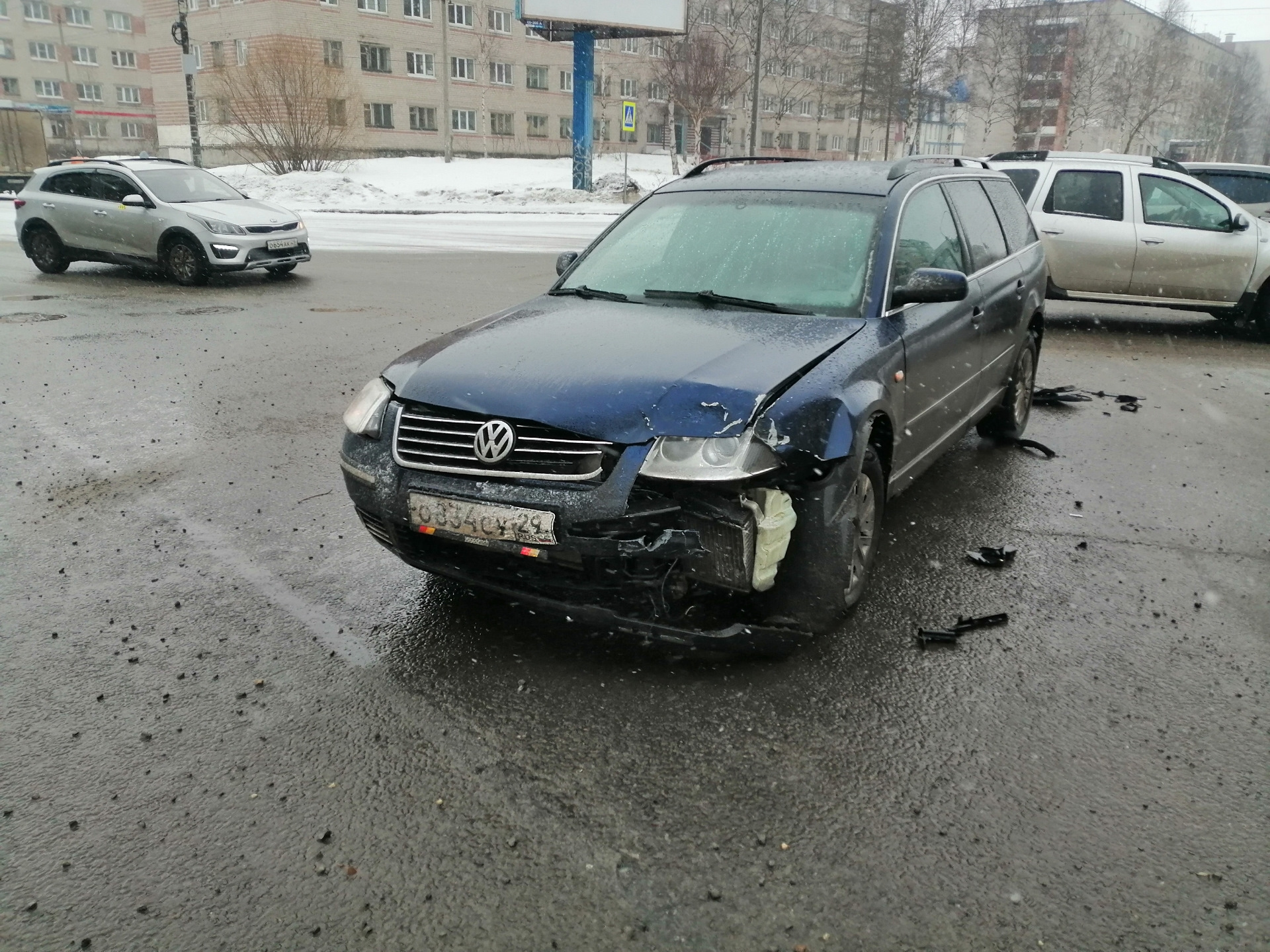 Реальные автокатастрофы. Фото ДТП Фольксваген Пассат b6. Священник Volkswagen Passat. Общая авария в страховании это.