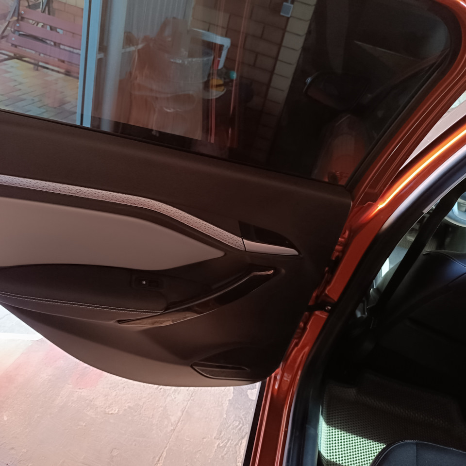 Фото в бортжурнале Lada Vesta SW Cross (1G)