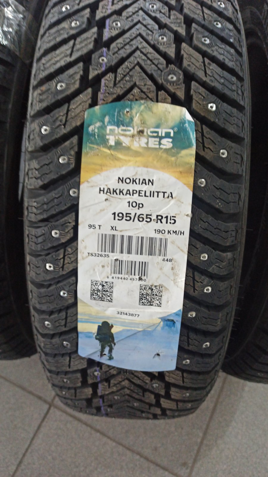 Nokian hakkapeliitta 10p. Hakkapeliitta 10p.