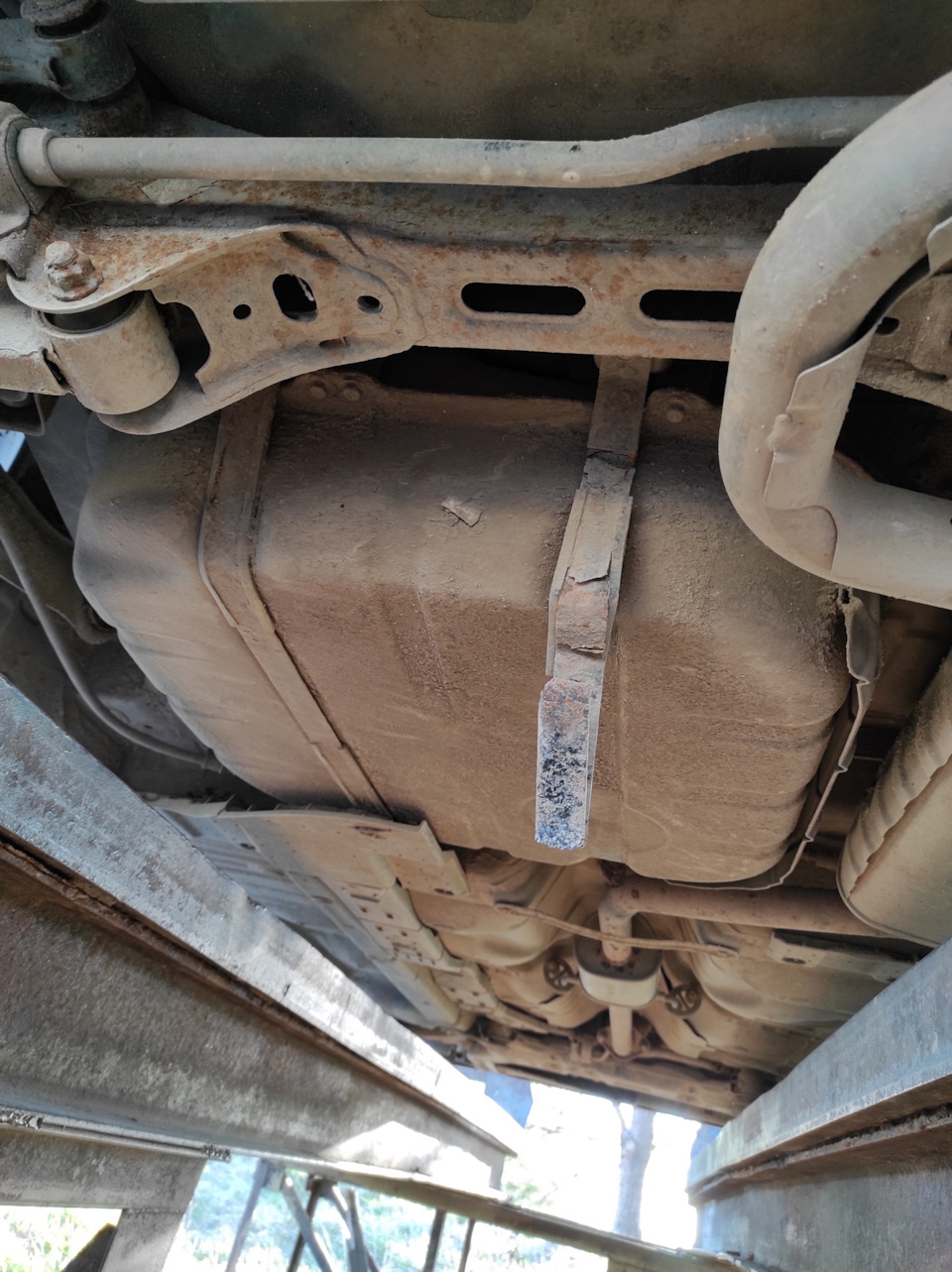 Замена крепежа бака КИА СИД — DRIVE2