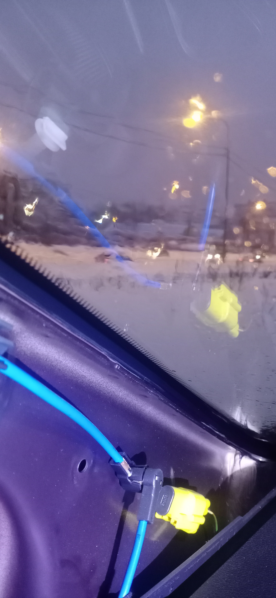 Долгожданная замена лобового стекла на AGC — Ford Focus II Sedan, 1,8 л ...