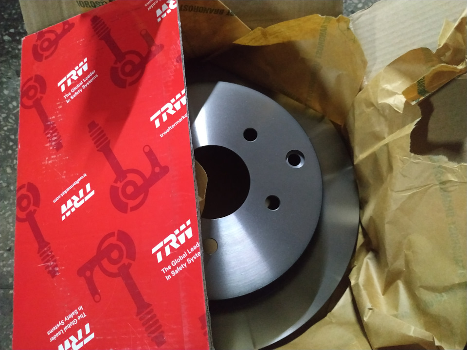 Лопнул задний тормозной диск — Infiniti G35 (V36), 3,5 л, 2008 года ...