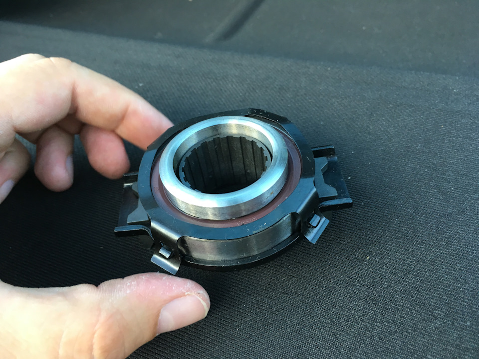 Выжимной из комплекта для МКПП. — Lada Гранта Лифтбек (1G)