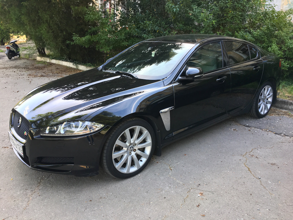 Немножко тонировки 70% — Jaguar XF (1G), 3 л, 2013 года | стайлинг | DRIVE2
