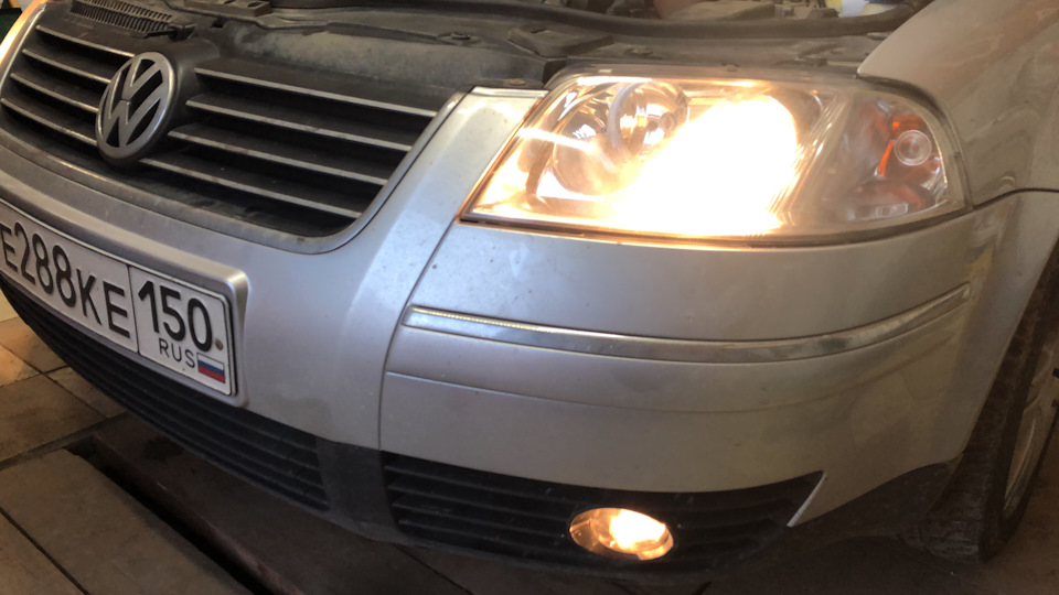 Не регулируется фара — Volkswagen Passat B5, 1,8 л, 2004 года | поломка ...