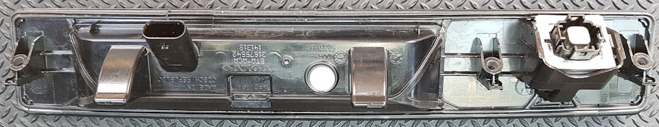 Панель с камерой. — Volvo XC60 (2G)