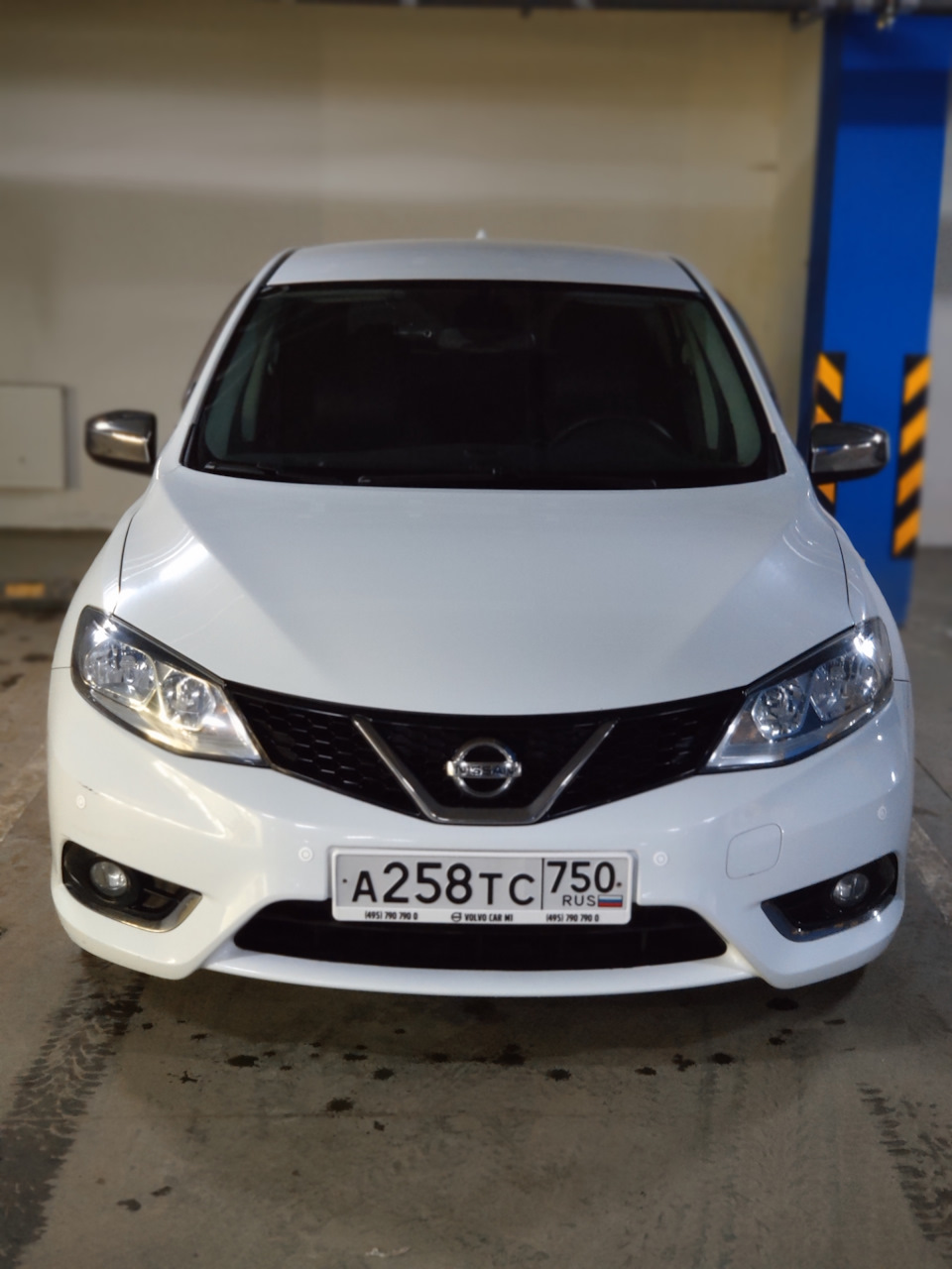 Передние габариты. — Nissan Tiida (2G), 1,6 л, 2015 года | поломка | DRIVE2