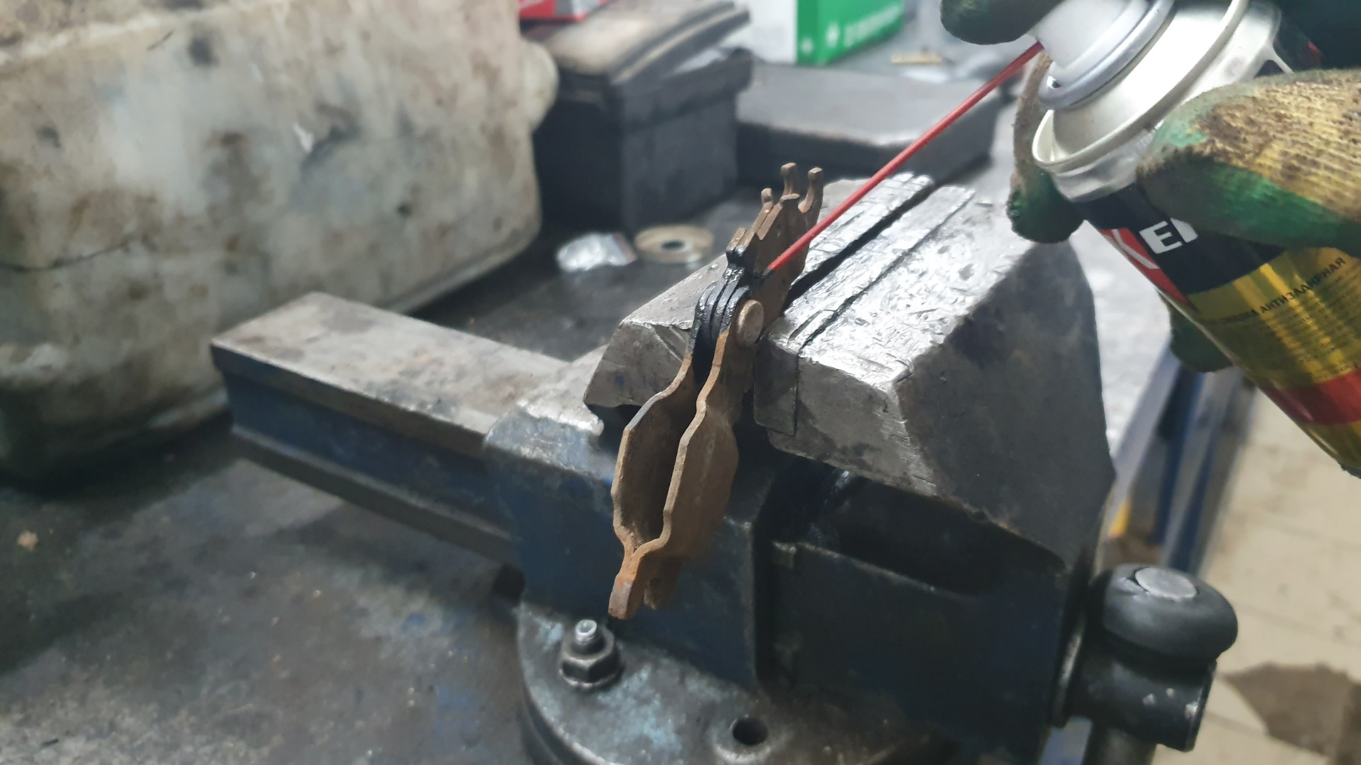 Замена свечей и разбор радиатора печки — BMW 3 series (E46), 2,5 л ...