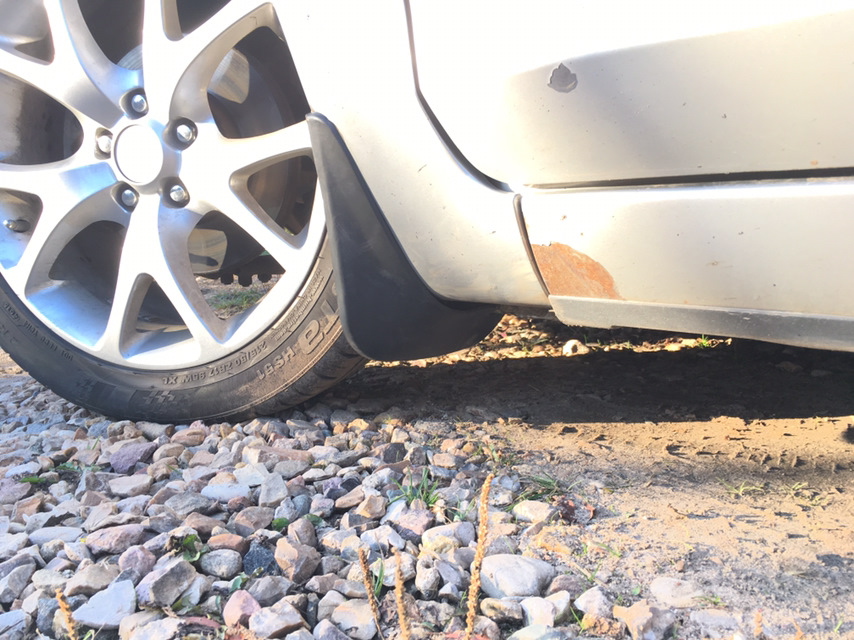 Короткие брызговики — Ford Focus Sedan II, 1,6 л, 2008 года | своими ...