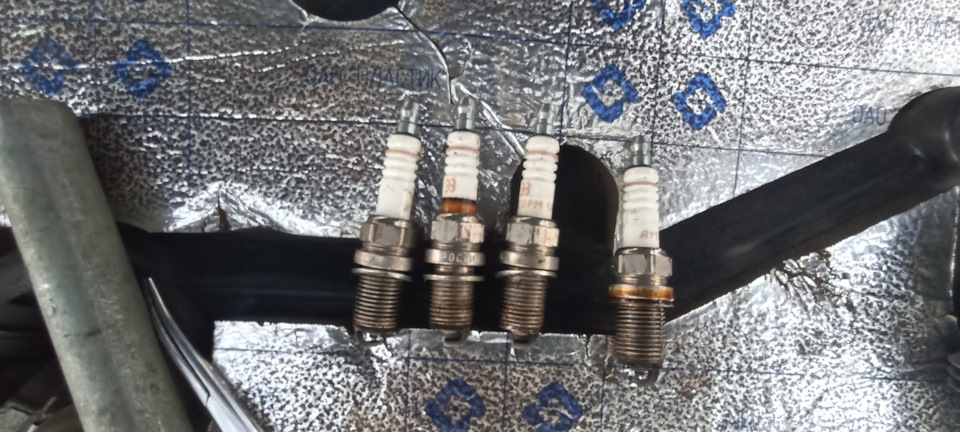 Свечи — Lada Приора универсал