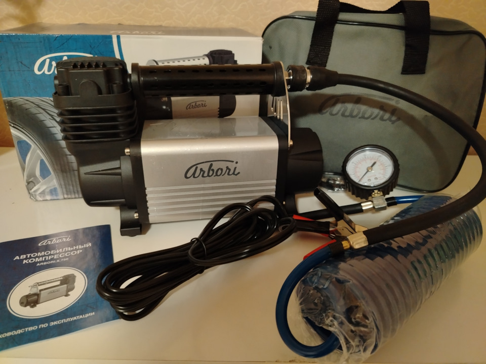 Комплектация : компрессор, сумка хранения, шланг, манометр, 3 насадки, инструкция — Lada Granta