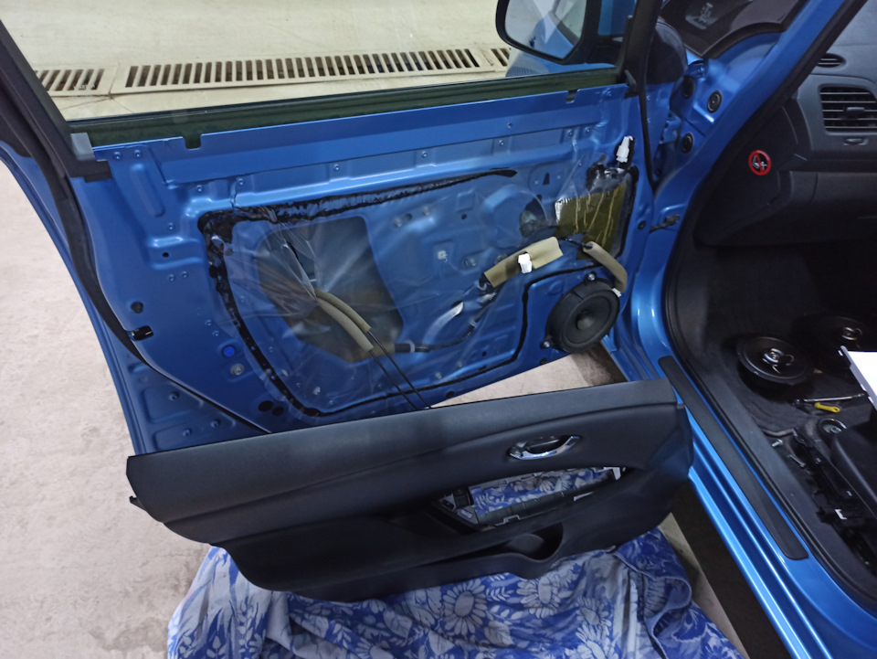 Поменял штатные динамики — Nissan Leaf (1G), 2014 года | автозвук | DRIVE2