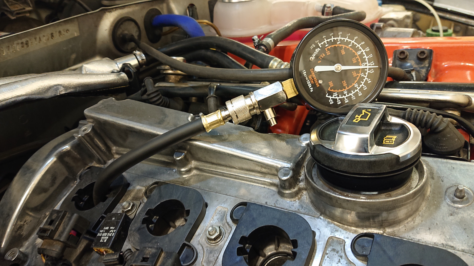 Померил компрессию в цилиндрах — Audi A4 (B5), 1,8 л, 1996 года ...