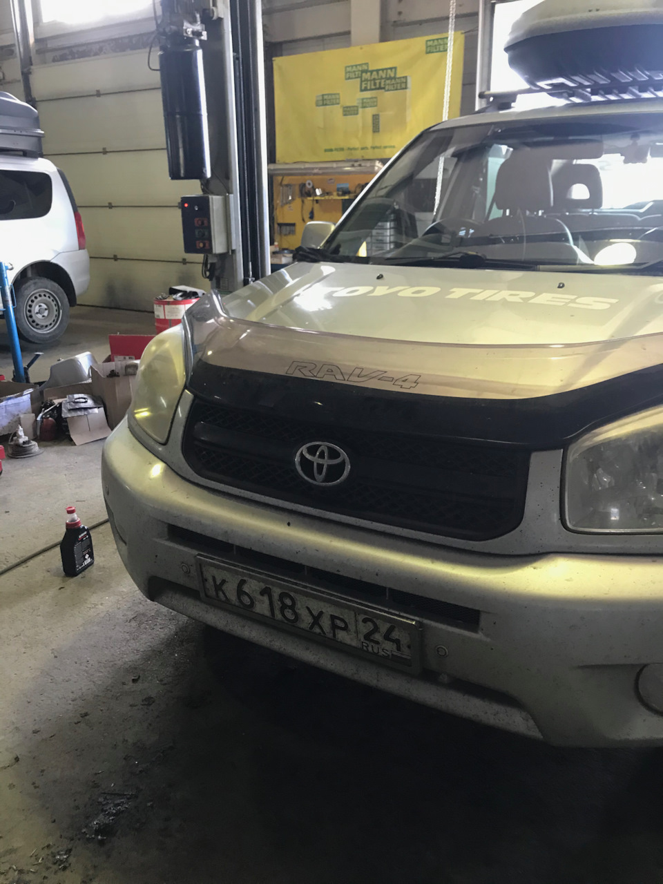 Замена масла в двигателе — Toyota RAV4 (II), 2 л, 2004 года | визит на  сервис | DRIVE2