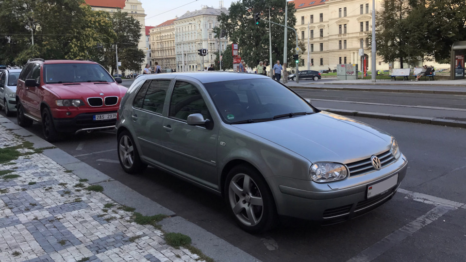 Volkswagen Golf Sondermodell GTD