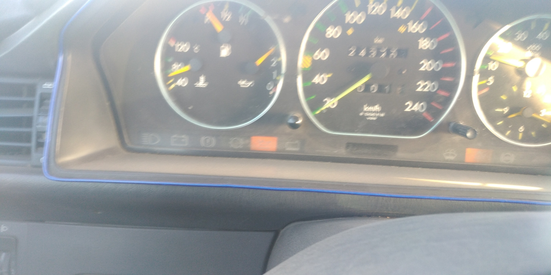 Временами загорается лампа масла — Mercedes-Benz E-class (W124), 3 л ...