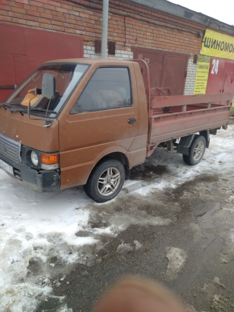 Подушки двигателя от ваз 2106 на ванятку. — Nissan Vanette (1G), 1,5 л,  1992 года | своими руками | DRIVE2