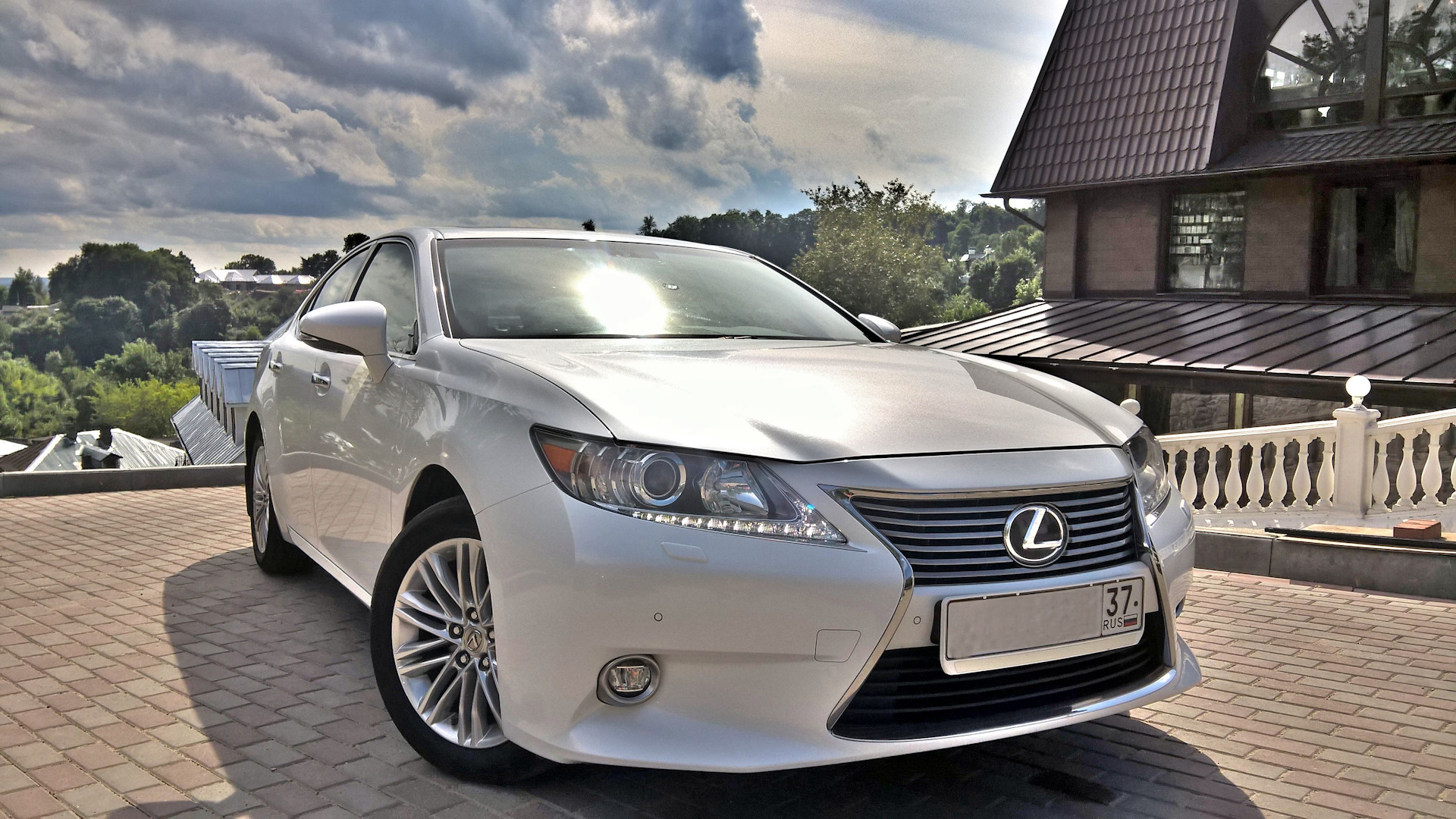 Lexus is 250 перламутр