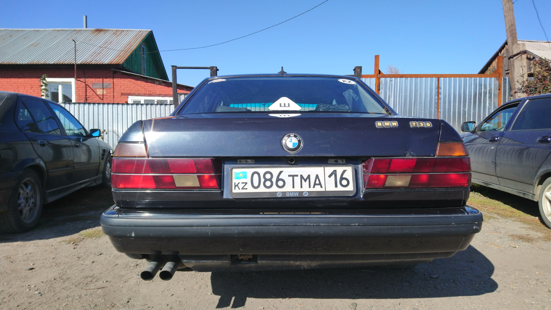 BMW 7 series (E32) 3.0 бензиновый 1990 | Цвет