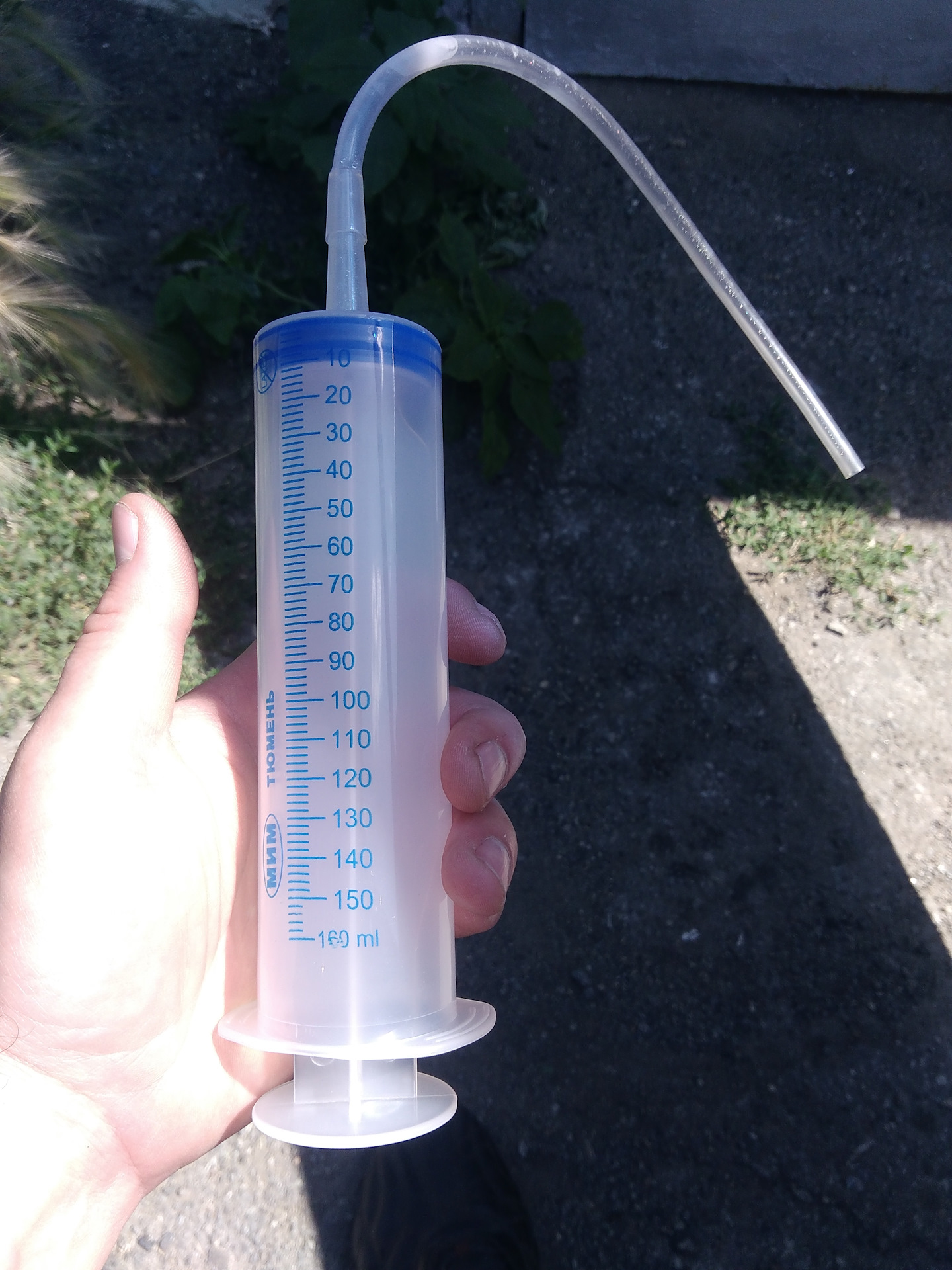 Шприц для прокачки тормозов автомобиля. Как прокачать шприц. Прокачка тормозов с помощью шприца. Прокачка сцепления рено меган 2. Hydro line extra шприц 2.