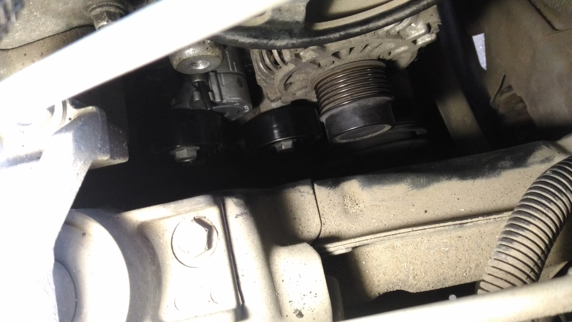 Как поменять ремень генератора на сузуки сх4 видео