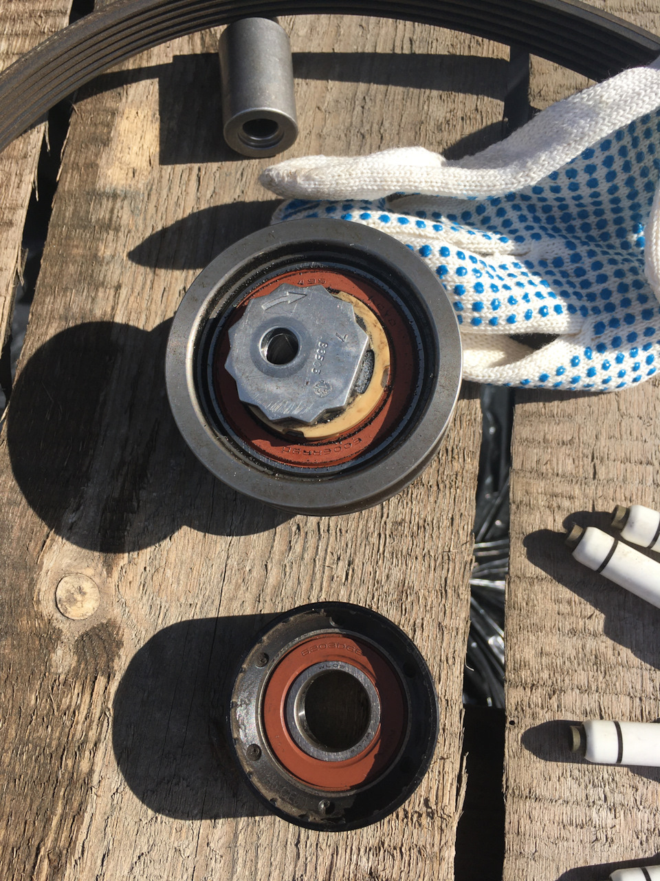 Натяжной ролик вроде норм, тихо работает. А вот паразитный шуршит, а под нагрузкой? … — Skoda Octavia A7 Mk3