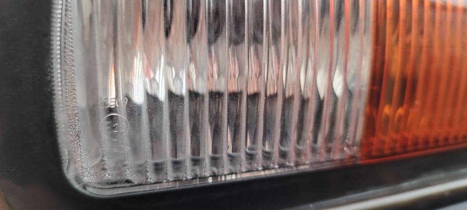 Запотевший левый — Lada 4x4 3D