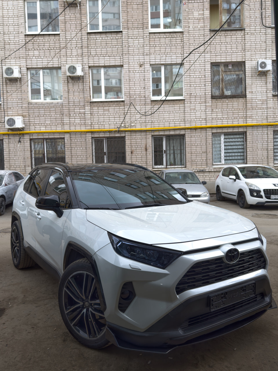 Немного 🤏 букв — Toyota RAV4 (5G), 2,5 л, 2021 года | тюнинг | DRIVE2