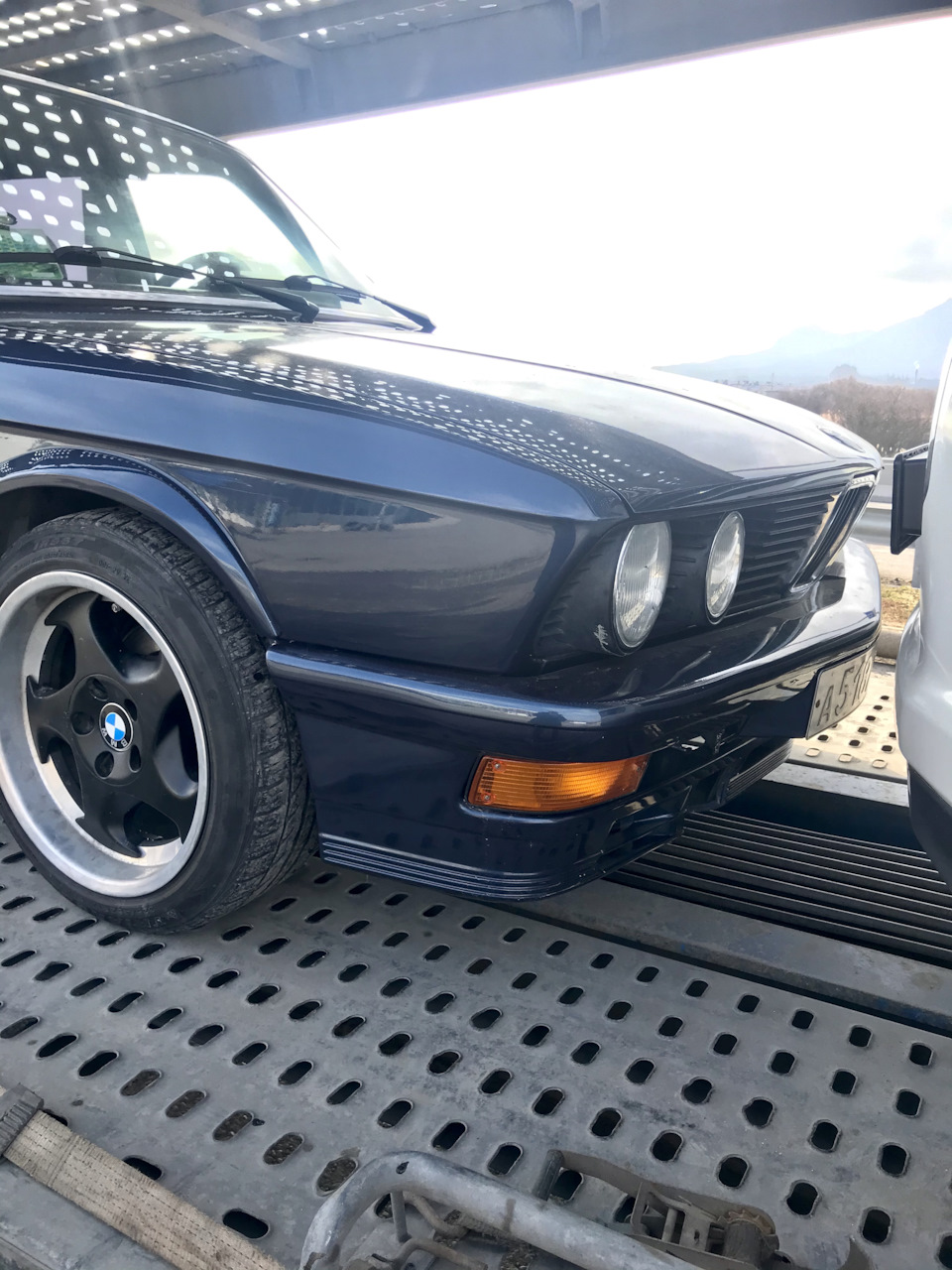 Старшее поколение в гараже. BMW E28 — BMW M5 (E34), 5 л, 1993 года |  покупка машины | DRIVE2