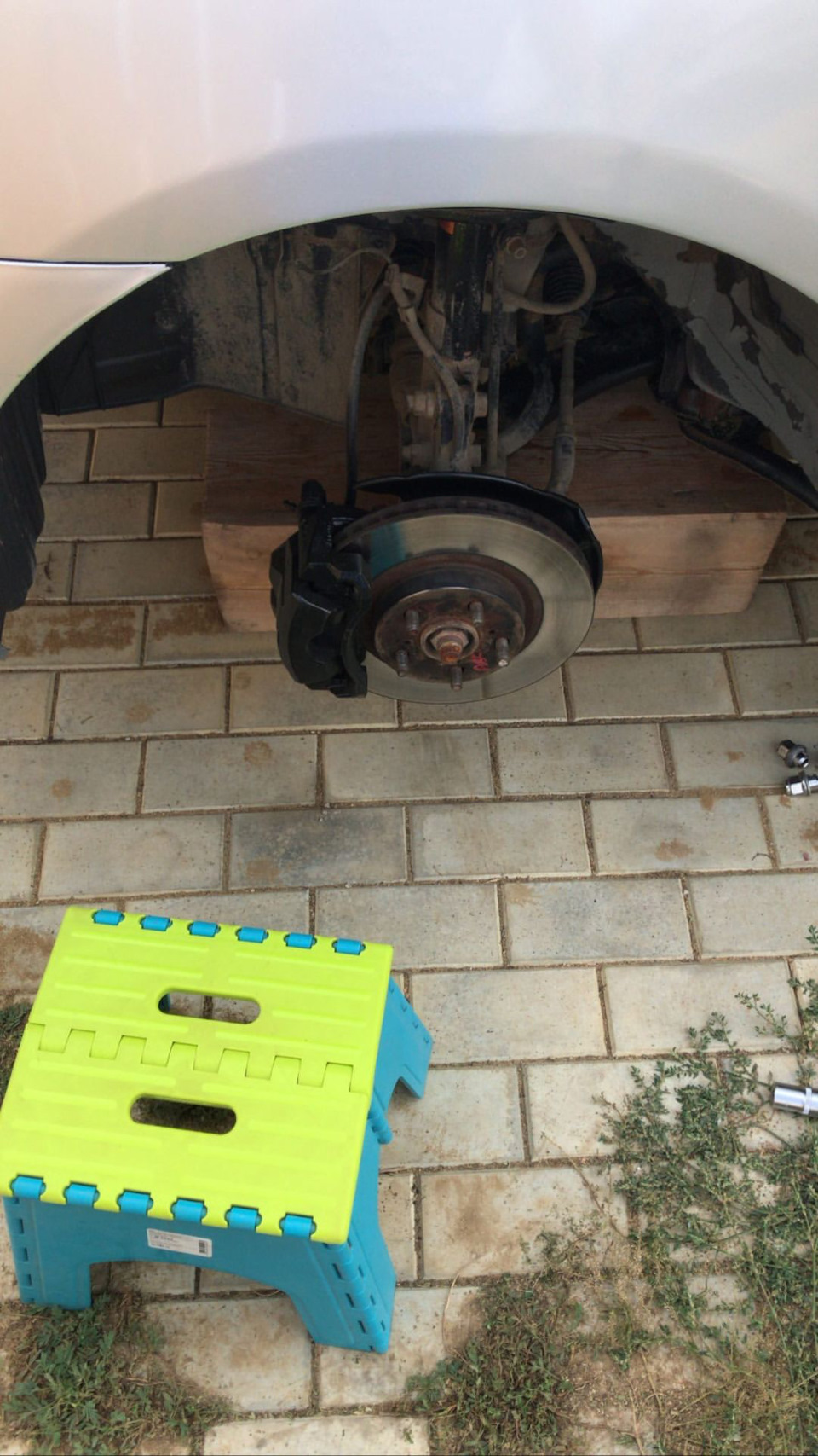 [9] Покраска тормозных суппортов и задних барабанов — Toyota Allion ...