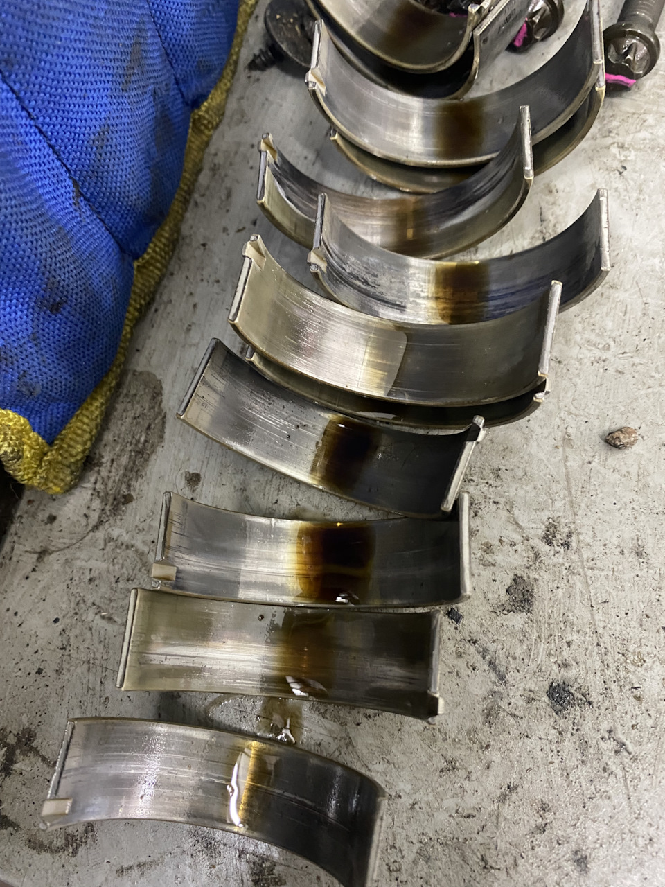 Замена вкладышей. — BMW 3 series Coupe (E92), 3 л, 2008 года | плановое ...