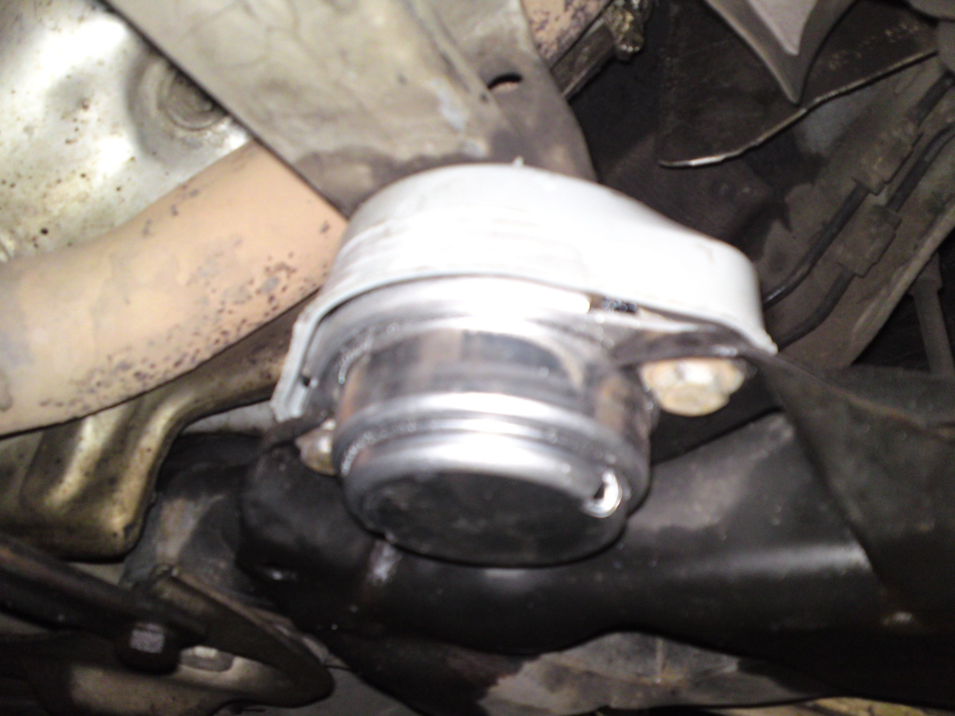 Гидравлическая подушка кпп от Ауди a6c5 — Volkswagen Passat B5, 1,9 л ...