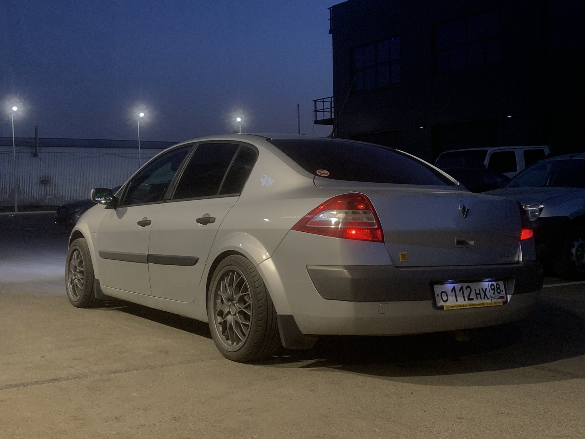 наконец-то занижение — Renault Megane II, 1,6 л, 2007 года | тюнинг | DRIVE2