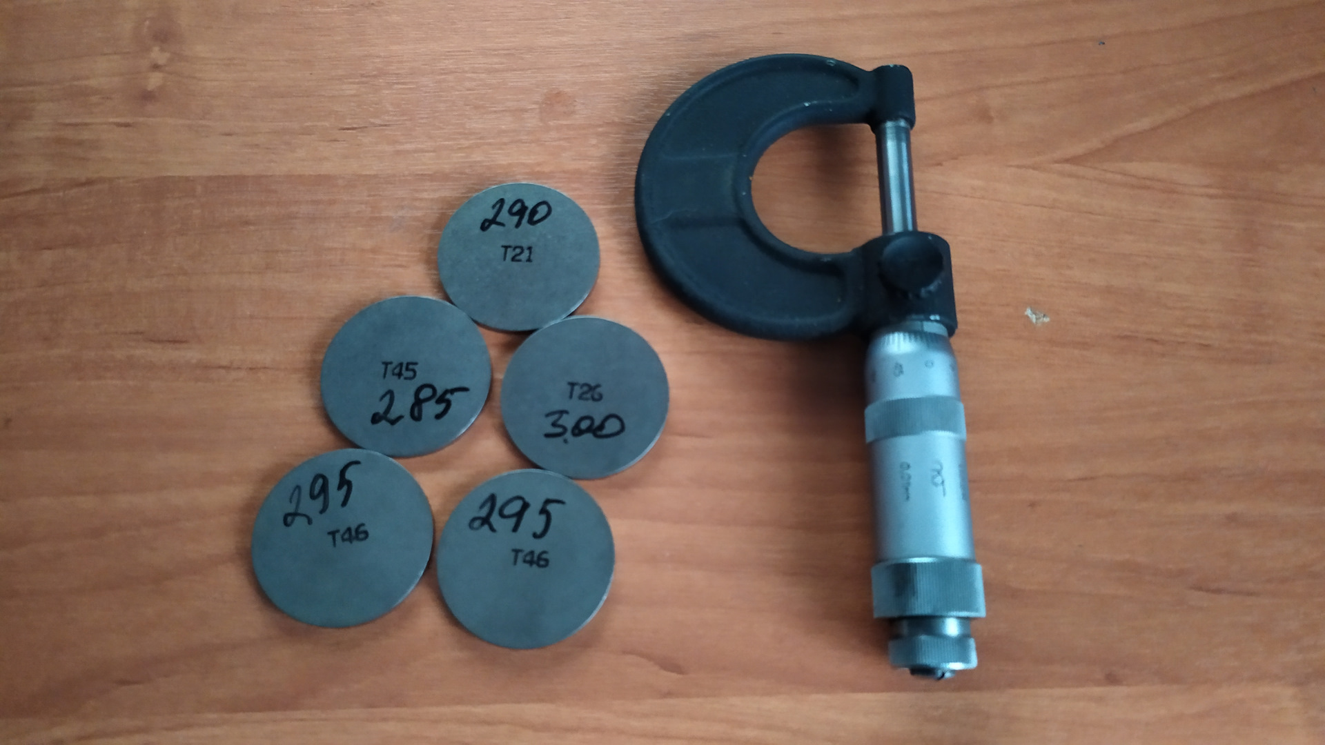 Зазоры в клапанах и дроссель и крышка клапанов. — Toyota Hilux Surf (2G ...