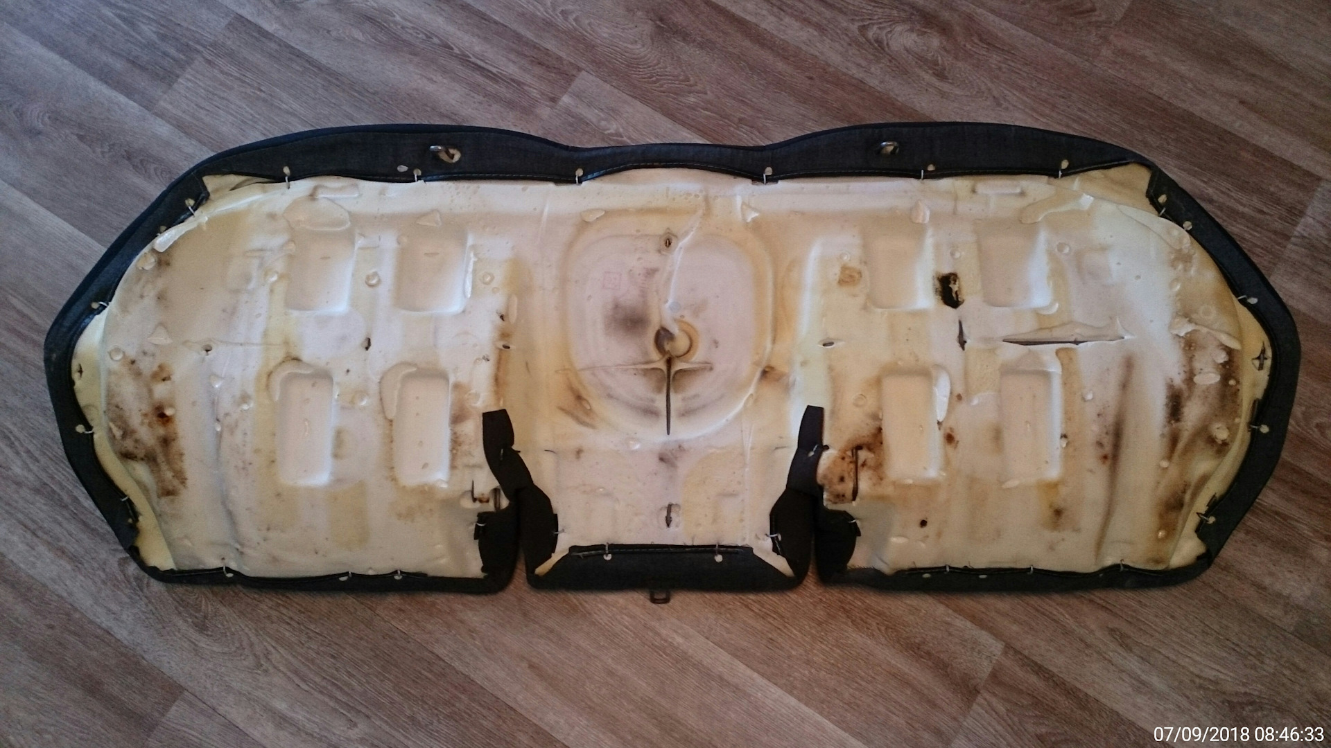 Стирка заводского чехла подушки заднего сиденья на Солярис хэтчбек ...