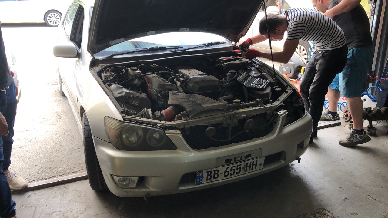 Акум и Масло — Toyota Altezza, 2 л, 2000 года | визит на сервис | DRIVE2