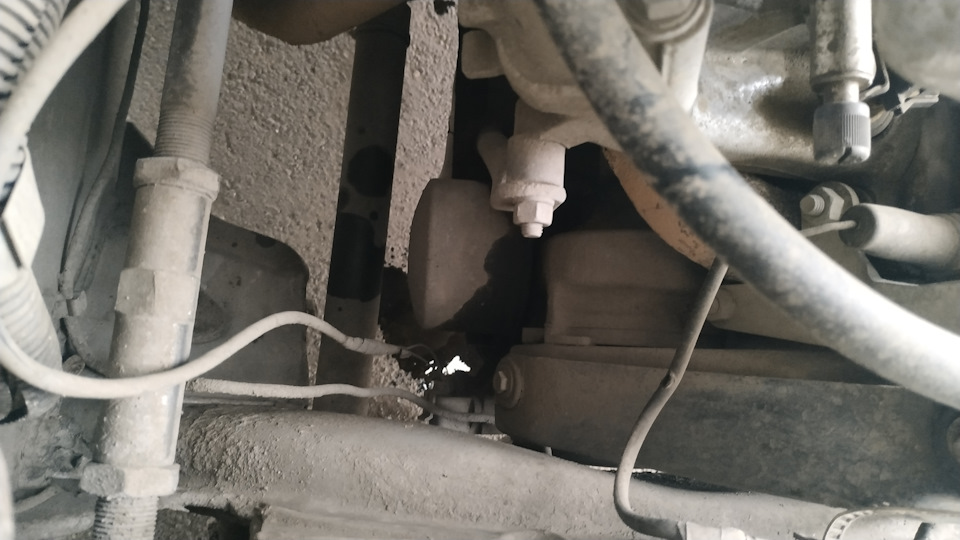 Потекло масло из под фильтра — Lada 2115, 1,5 л, 2001 года | просто так ...