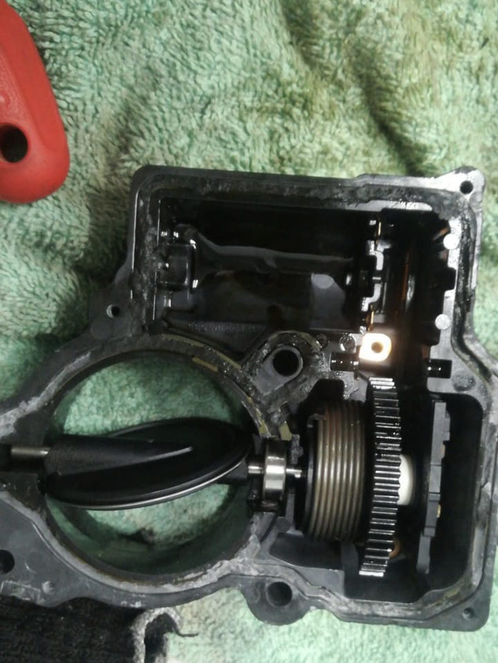 «Не в сказке живем». (Первая поломка) Дроссельная заслонка и клапан ВКГ ...