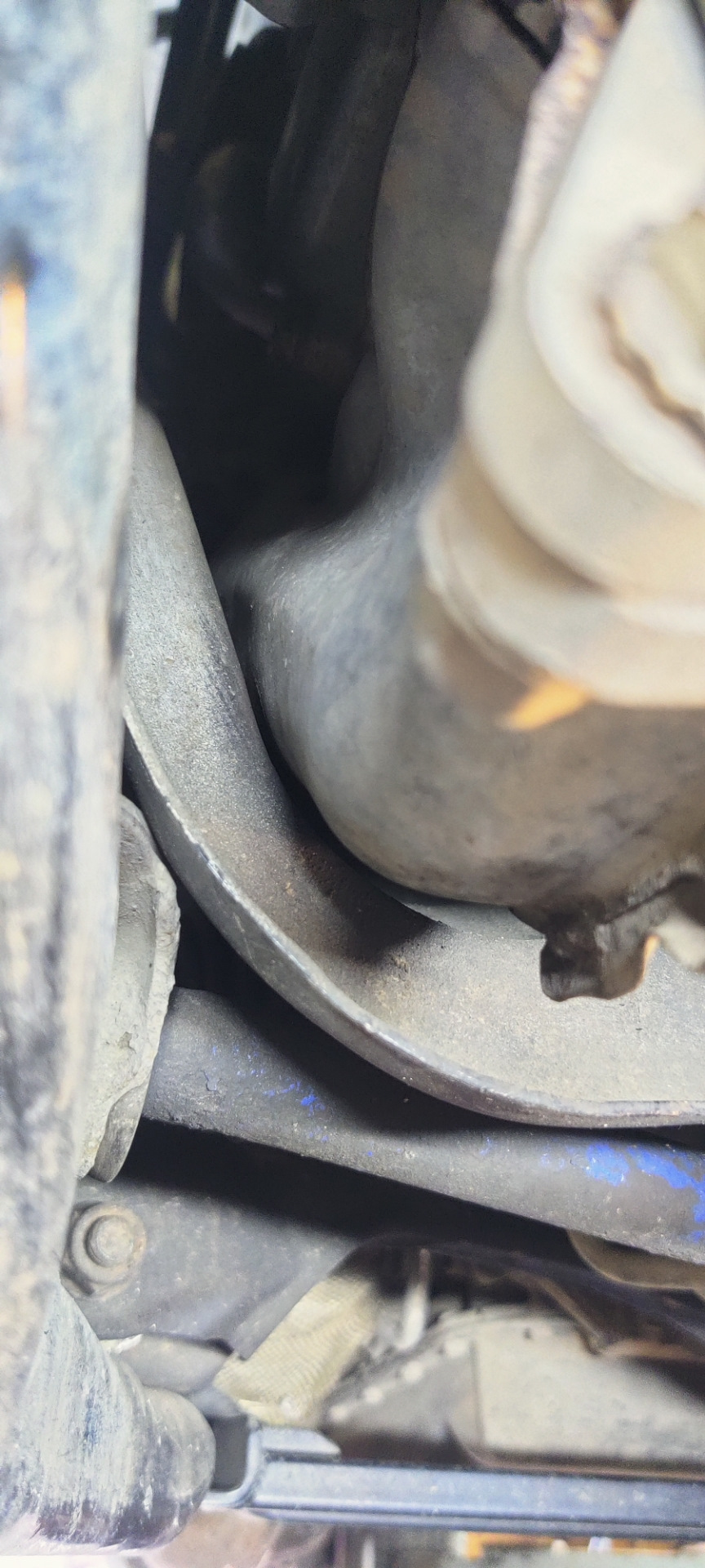 Подушки двигателя — Subaru Forester (SG), 2 л, 2006 года | визит на ...
