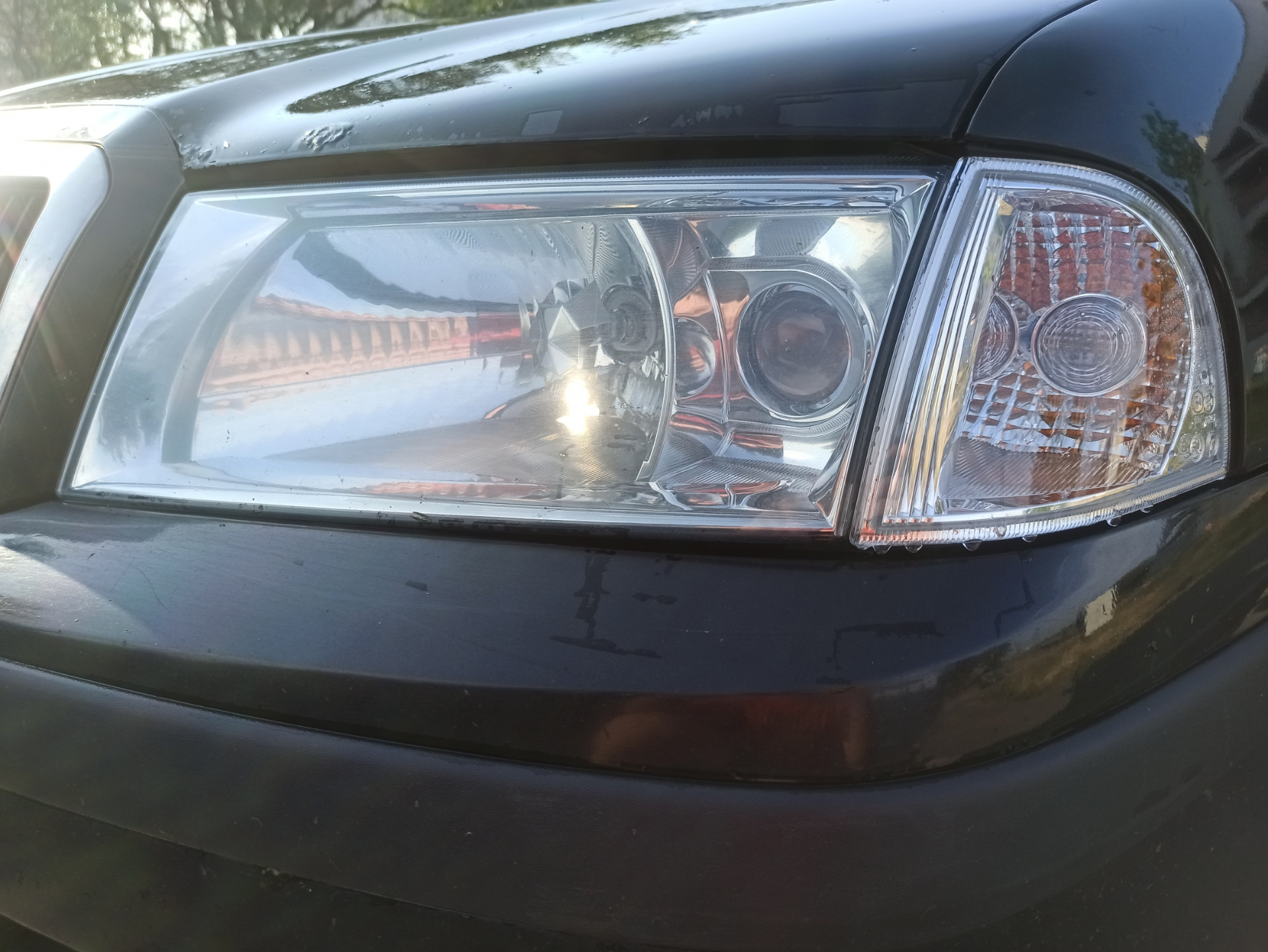 Замена левого указателя поворотов (на фаре) — Skoda Octavia A4 Mk1, 1,6 ...