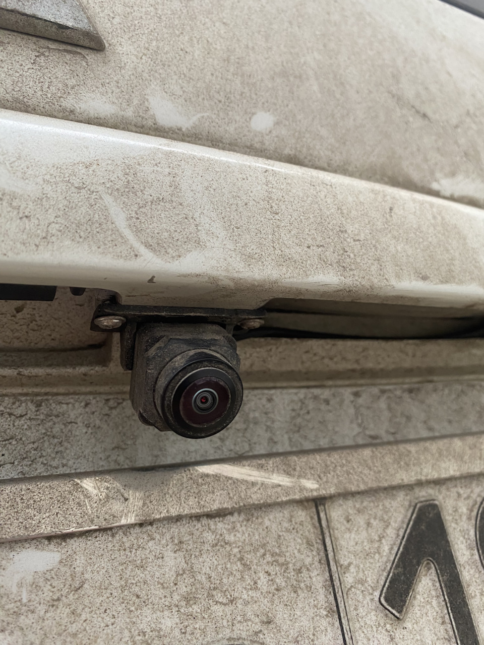 Машина грязная на момент съёмки. Простите) — Mitsubishi Grandis