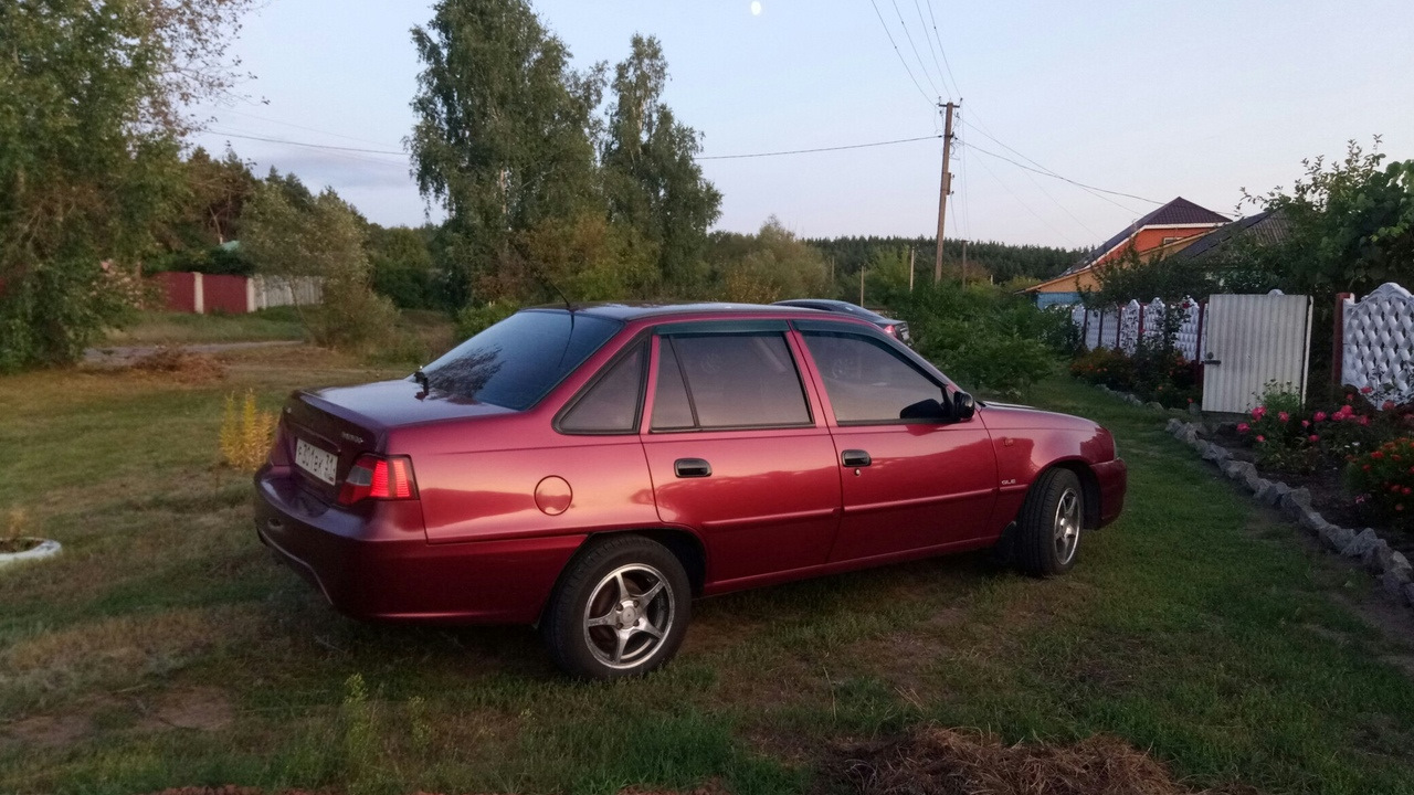 Daewoo Nexia 2 вишня