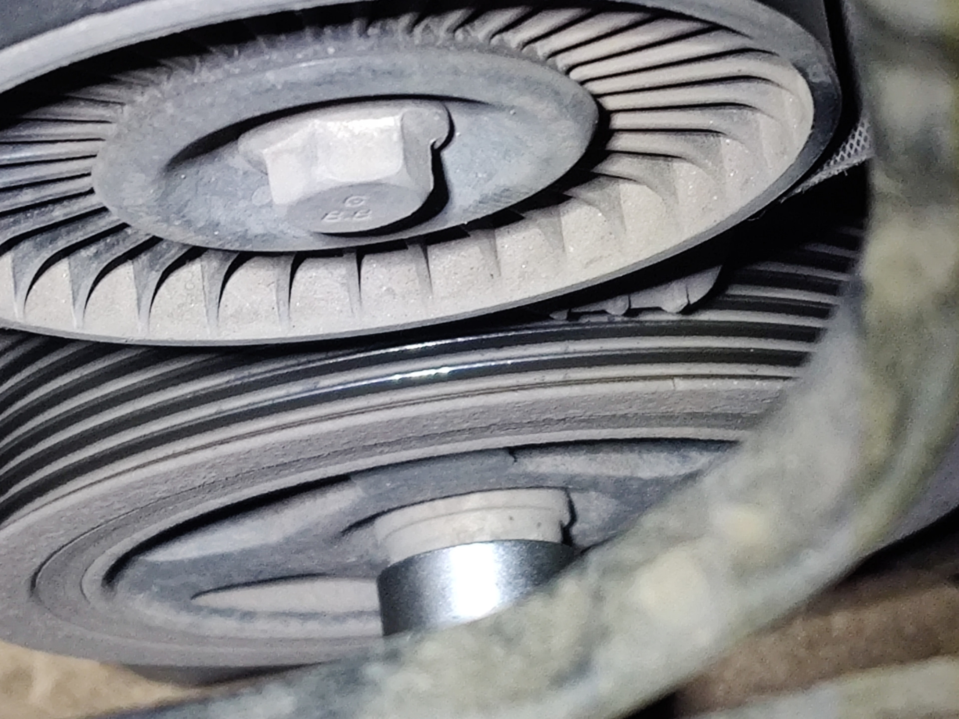 Эндоскоп в цилиндрах, пропала компрессия, плохо заводится на холодную ...